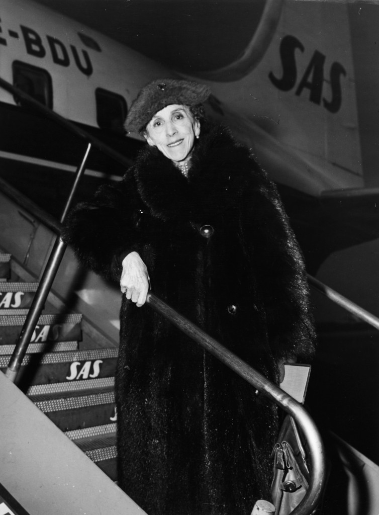 Baroness Karen Blixen-Finecke at Kastrup Airport CPH, Copenhagen 1957-11-02.